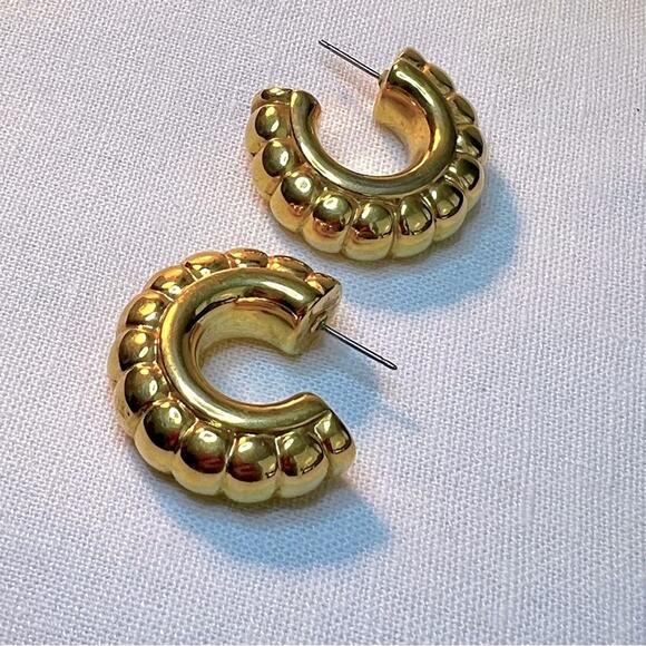 1950s VINTAGE JUDY LEE JEWELRY MID CENTURY EARRINGS GOLDTONE POST HOOPS - Picture 9 of 11